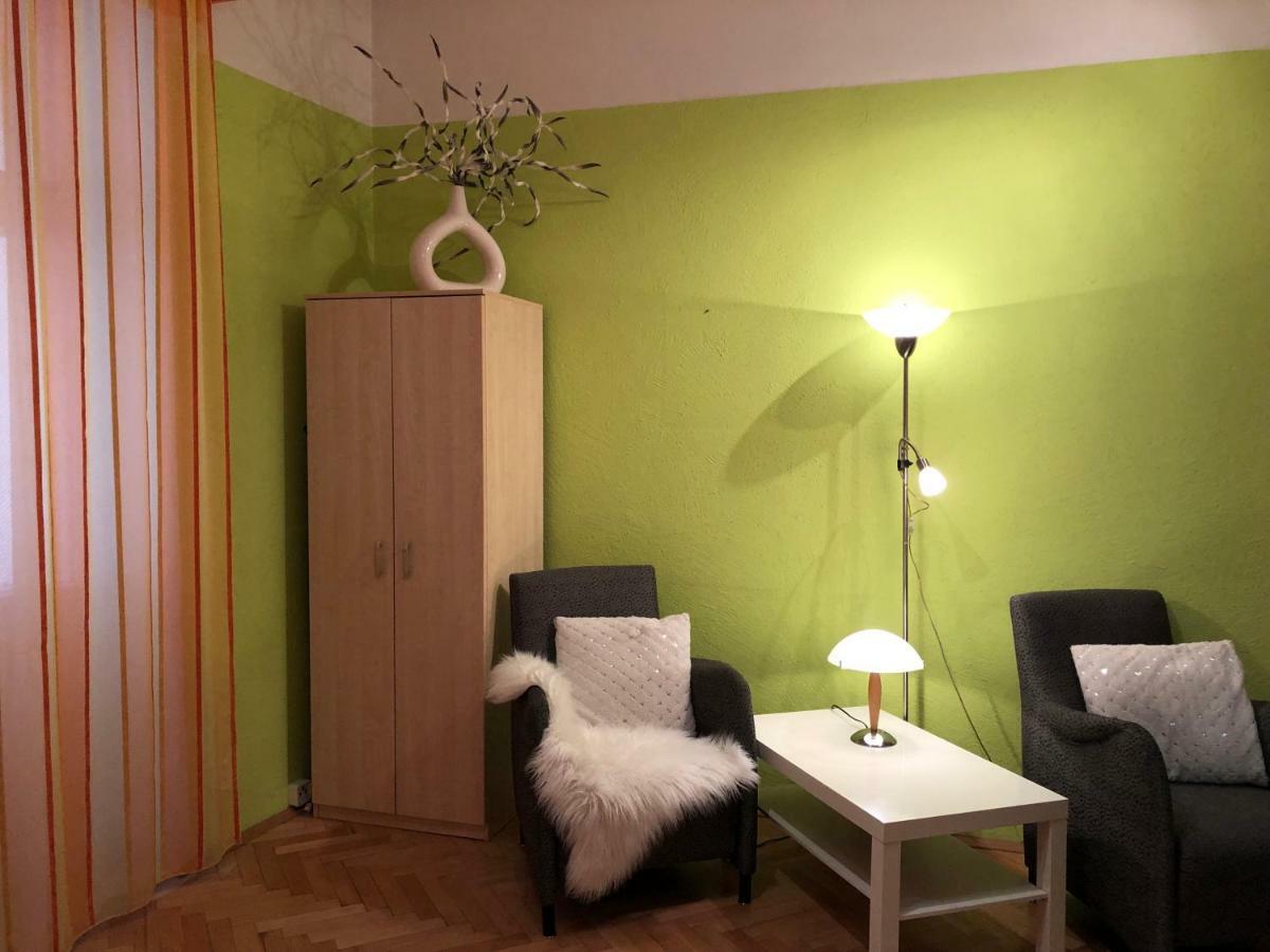 Apartman Orchidej U Vridla كارلوفي فاري المظهر الخارجي الصورة